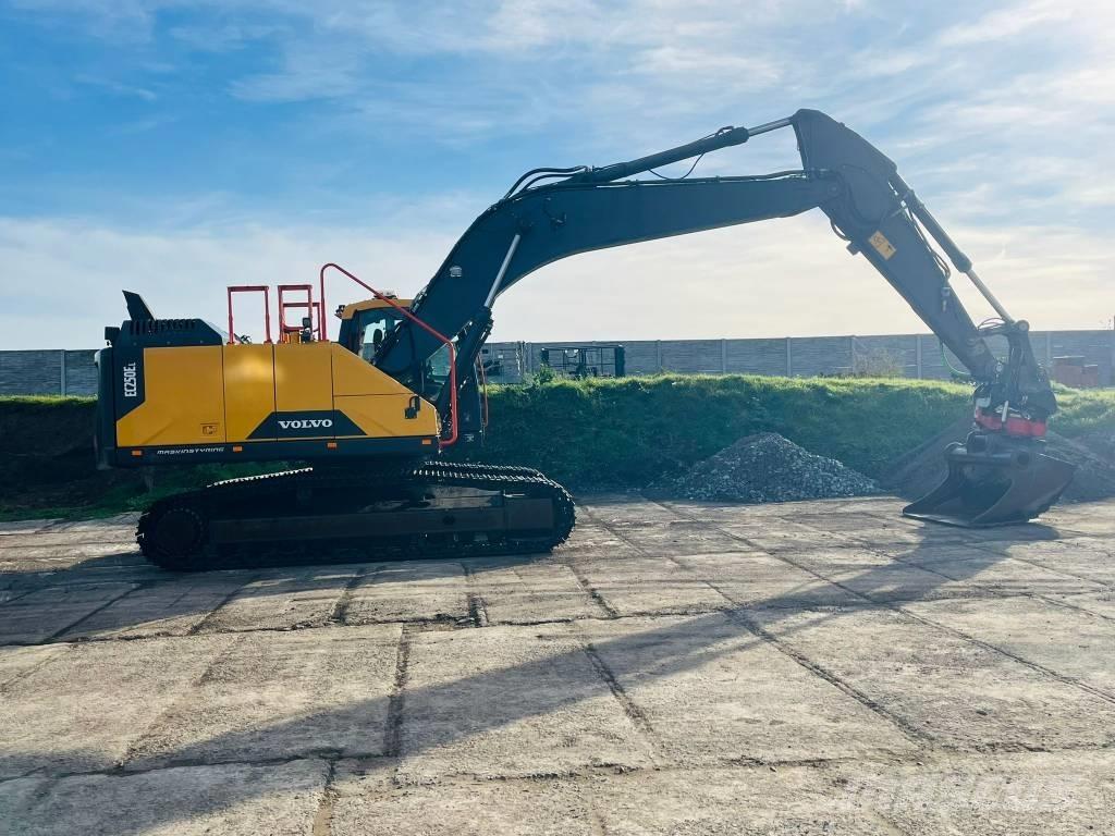 Volvo EC 250 EL Pásové rýpadlá