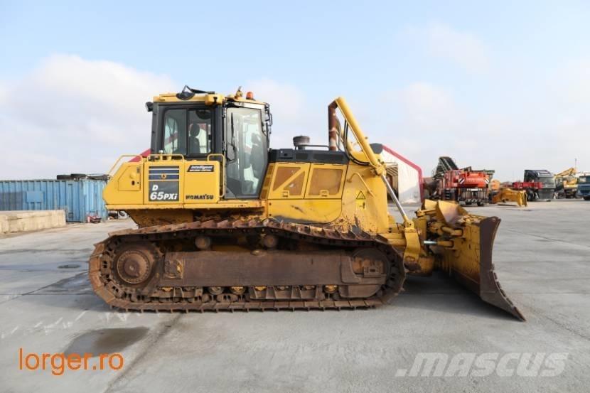 Komatsu D 65 PX-18 Pásové dozéry