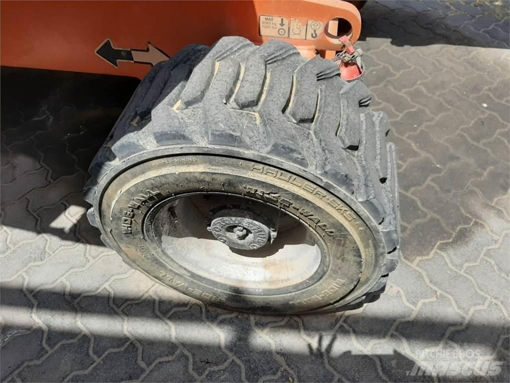 JLG 450AJ Kĺbové plošiny