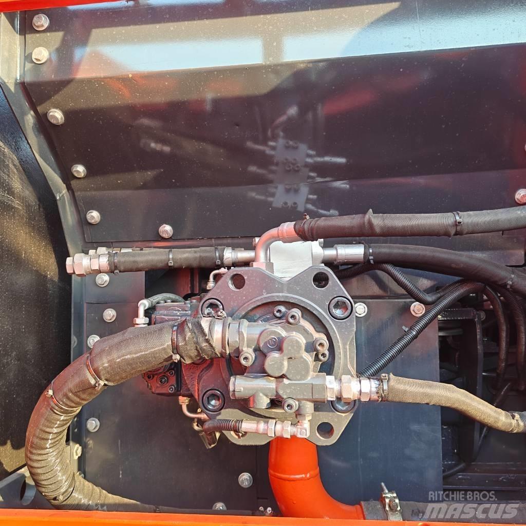 Doosan DX225LC-9C Pásové rýpadlá