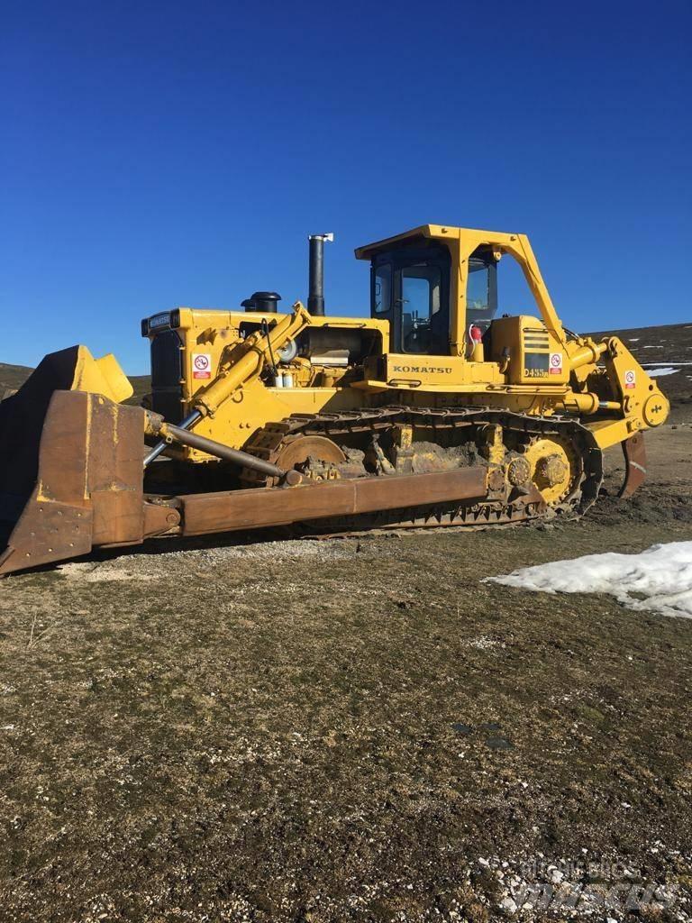 Komatsu 455 Pásové dozéry