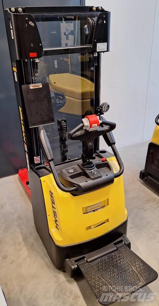 Hyster S1.2S Samohybné vozíky