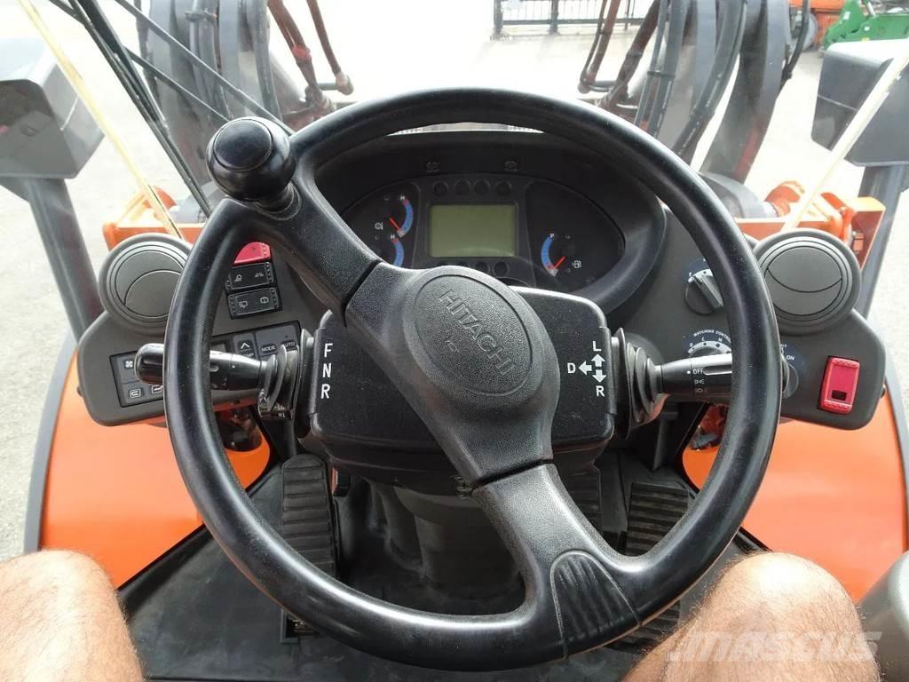 Hitachi ZW150 Kolesové nakladače