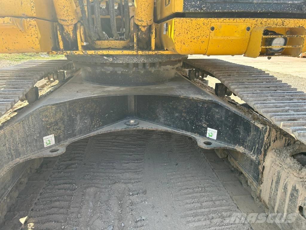 Komatsu PC 210 NLC-8 Pásové rýpadlá