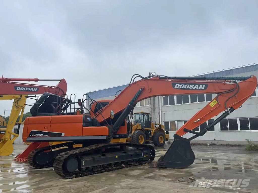 Doosan DX 300 LC Pásové rýpadlá