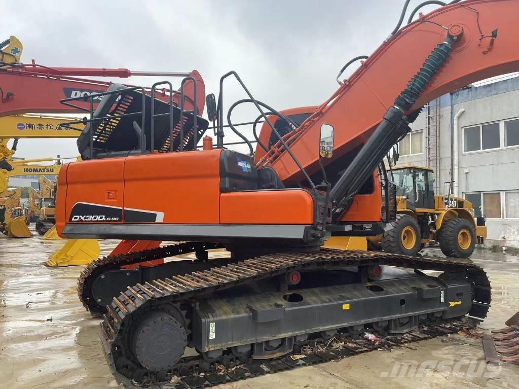 Doosan DX 300 LC Pásové rýpadlá