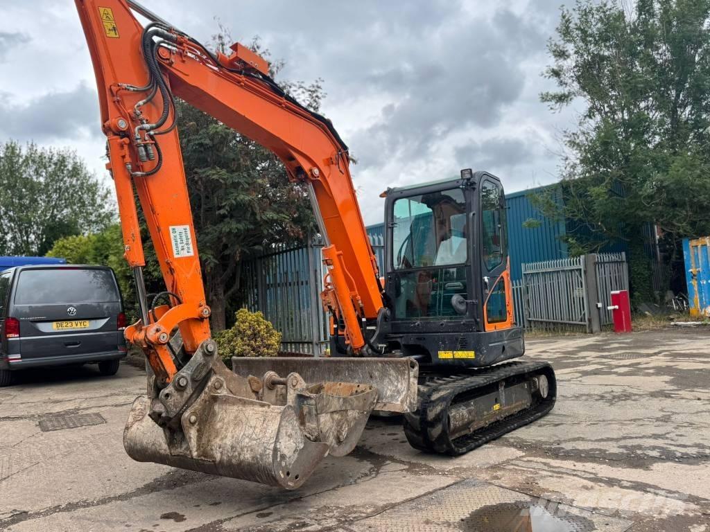 Doosan DX 63-3 Pásové rýpadlá