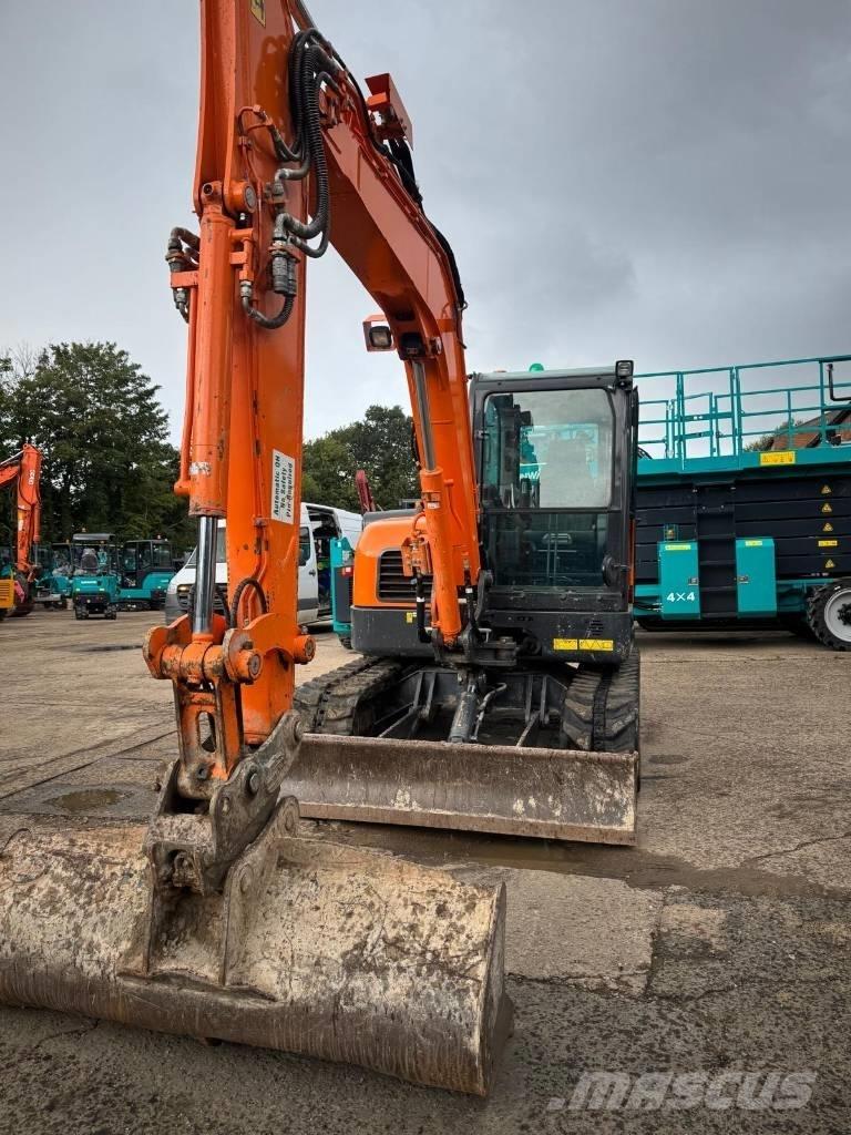 Doosan DX 63-3 Pásové rýpadlá