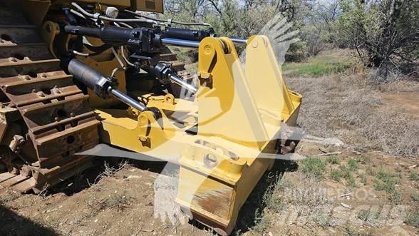 CAT D9T Pásové dozéry