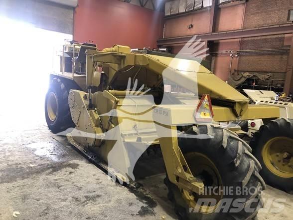 CAT RR-250 Recyklovače asfaltu