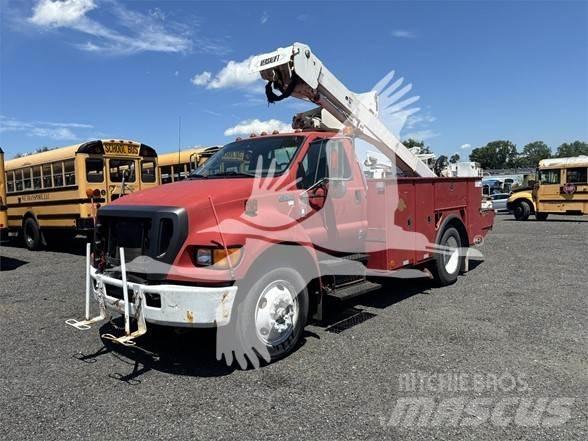 Ford F750 Autoplošiny