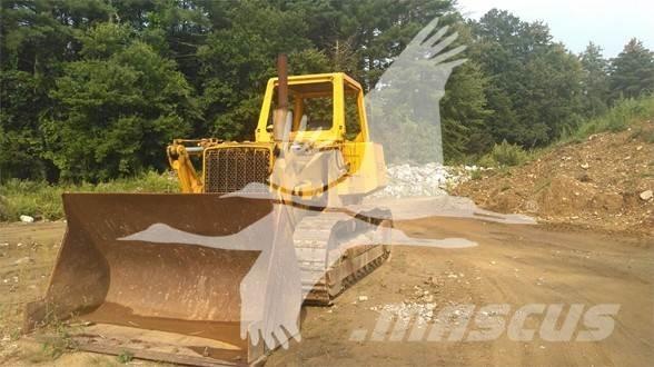 John Deere 855 Pásové nakladače