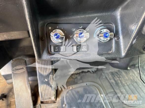 Peterbilt 357 Plošinové nákladné automobily/nákladné automobily so sklápacími bočnicami