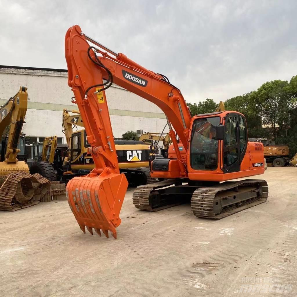 Doosan DX 140 LC Pásové rýpadlá