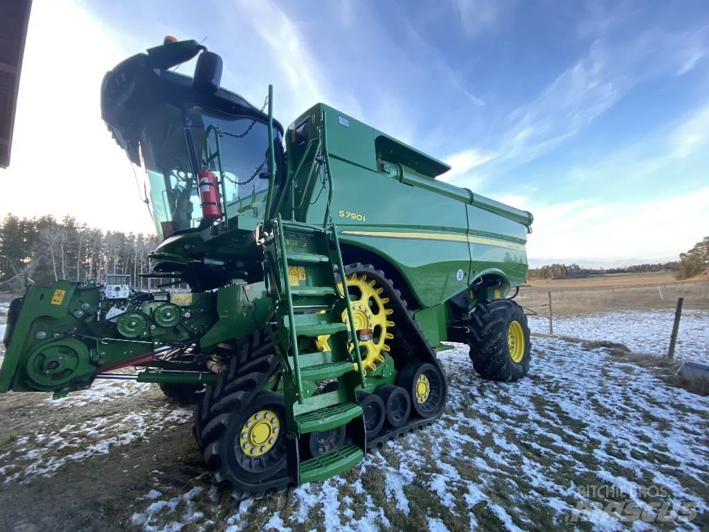 John Deere S790i Kombinované zberacie stroje