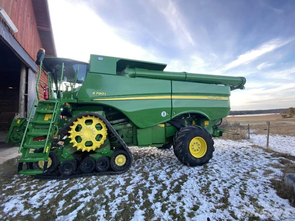 John Deere S790i Kombinované zberacie stroje