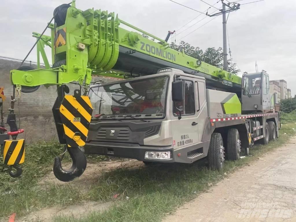 Zoomlion ZTC550V Pásové žeriavy