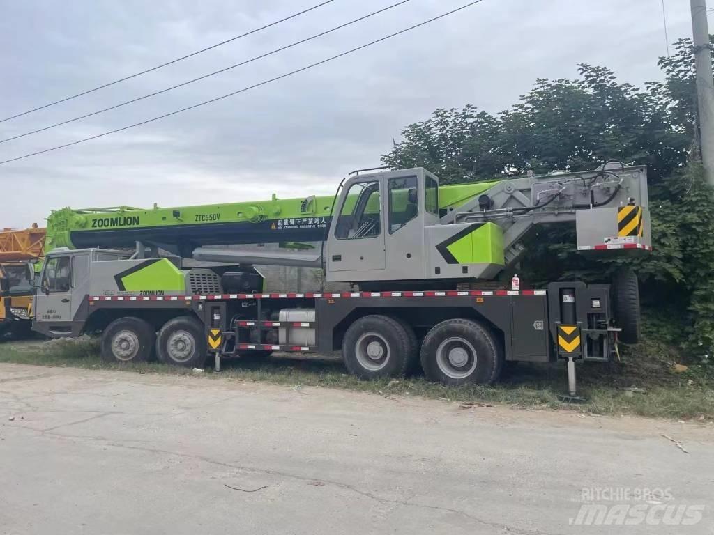 Zoomlion ZTC550V Pásové žeriavy