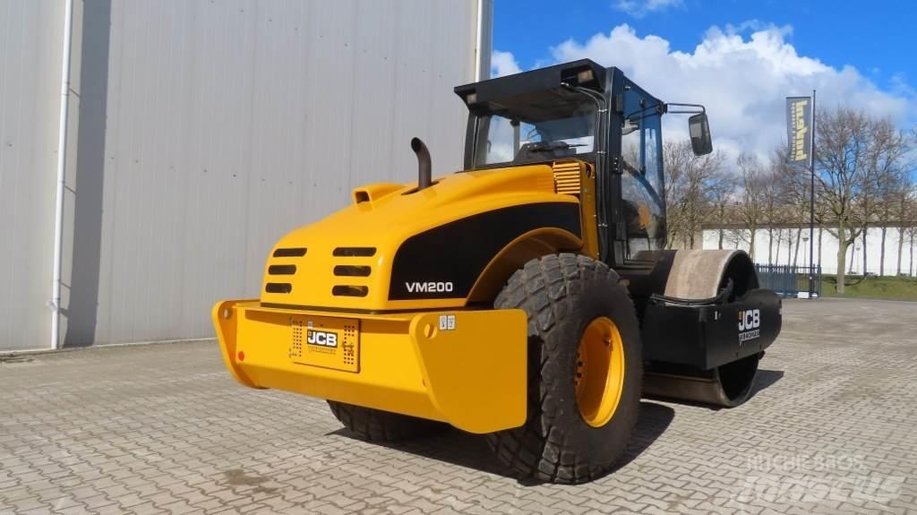 JCB VM200D Ťahačové valce
