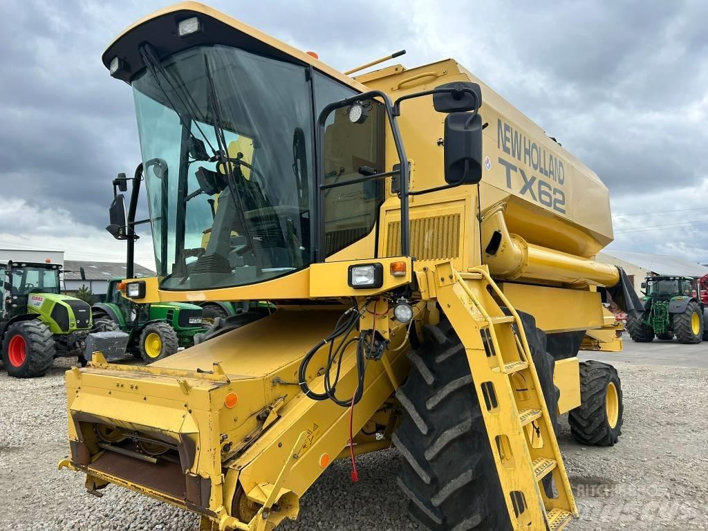 New Holland TX 62 Kombinované zberacie stroje