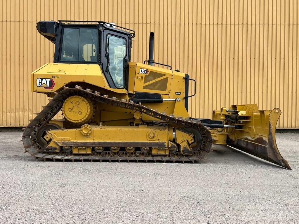 CAT D 5 LGP Pásové dozéry