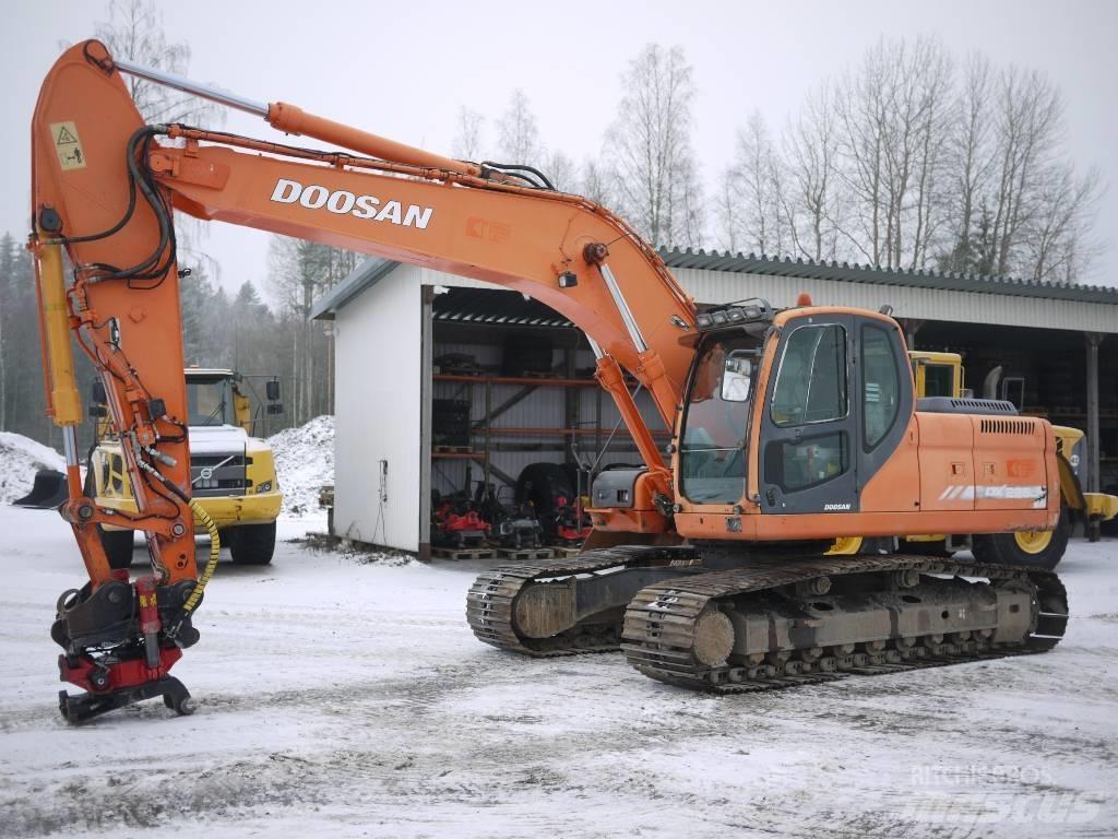 Doosan DX 225 LC Pásové rýpadlá