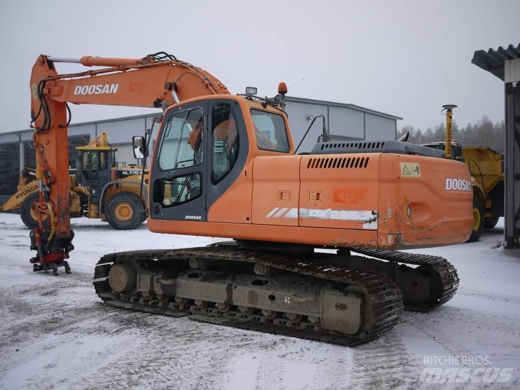 Doosan DX 225 LC Pásové rýpadlá