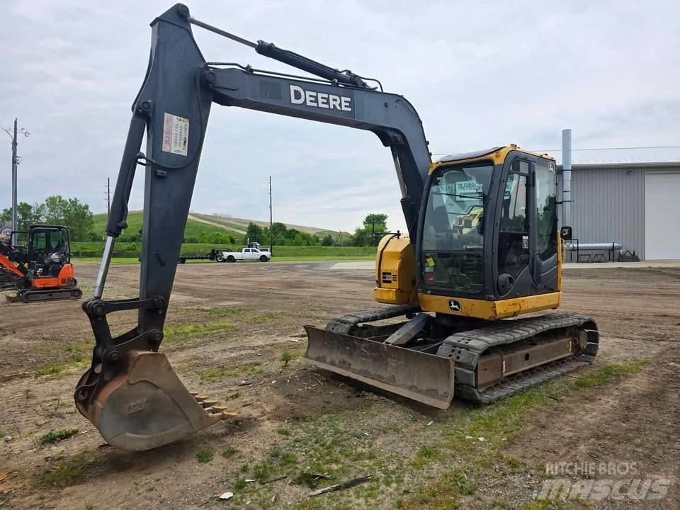 DEERE 75D Pásové rýpadlá