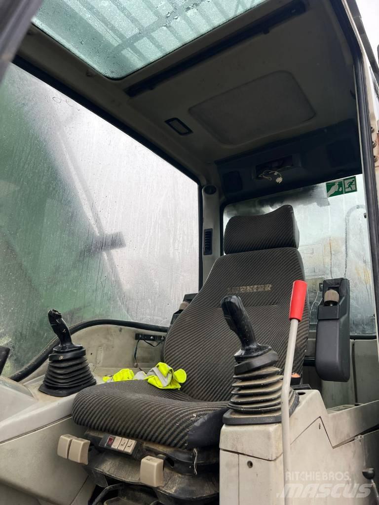 Liebherr 934 Pásové rýpadlá