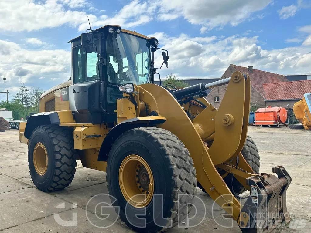CAT 938M Kolesové nakladače
