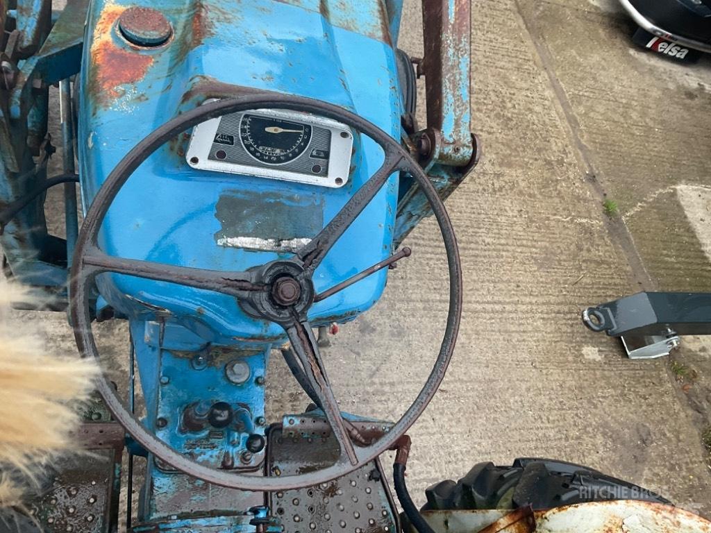 Ford 4000 Traktory