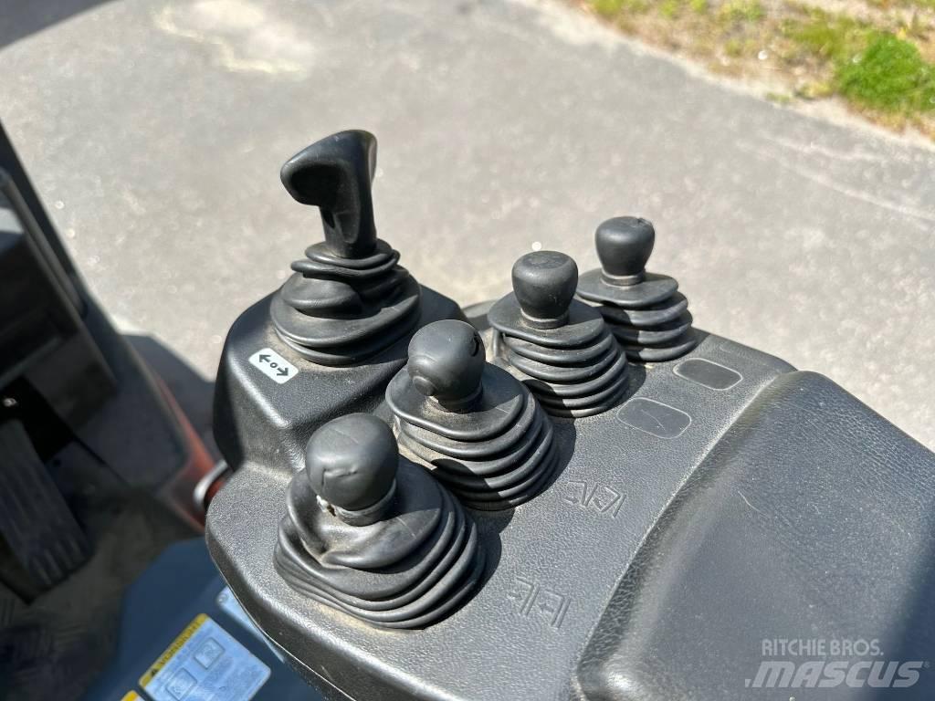 Toyota 7 FBEF 16 Akumulátorové vozíky