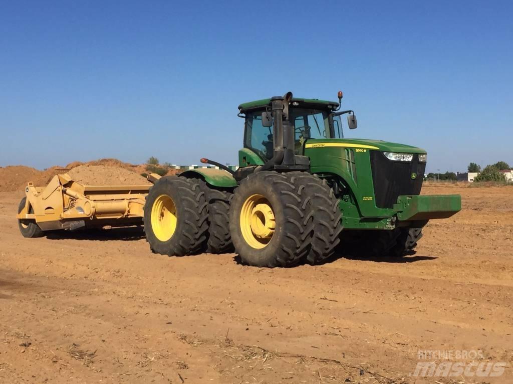 John Deere 9560 R Traktory