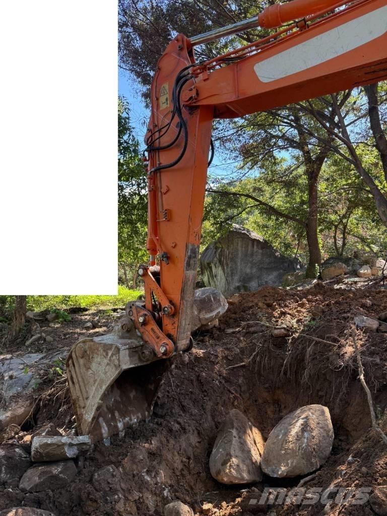 Doosan DX 220 LCA Pásové rýpadlá