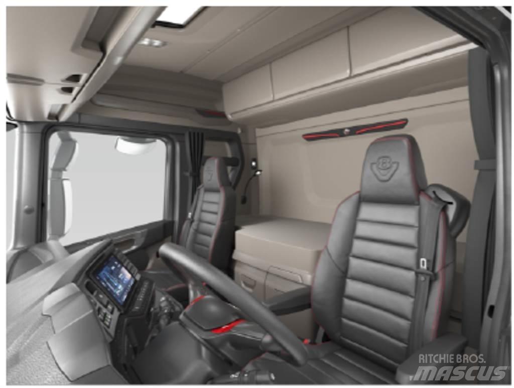 Scania R590 8x4 Hákový nosič kontajnerov