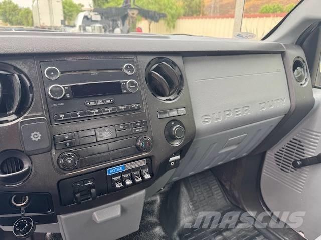 Ford F 450 Komunálne / Multi-úžitkové vozidlá