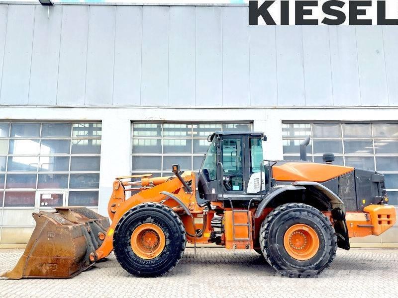 Hitachi ZW 310-6 Kolesové nakladače