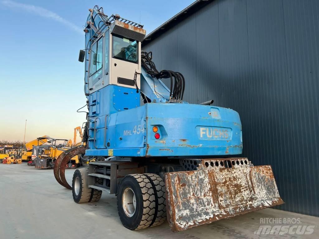 Fuchs MHL 454 Stroje pre manipuláciu s odpadom