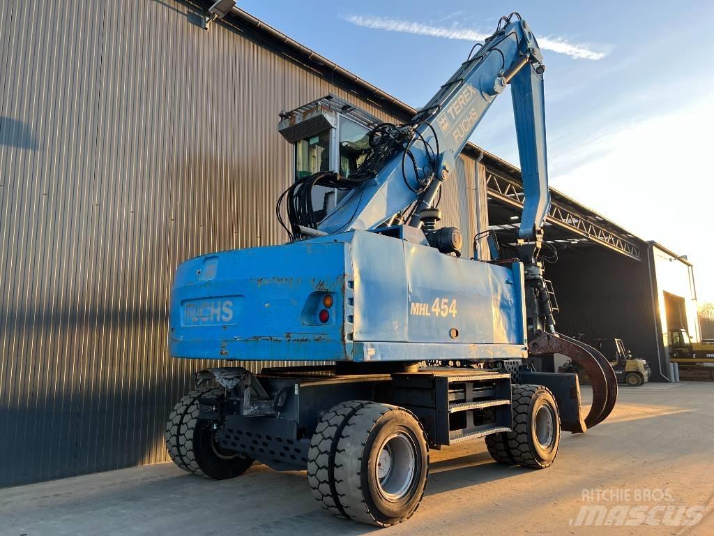 Fuchs MHL 454 Stroje pre manipuláciu s odpadom