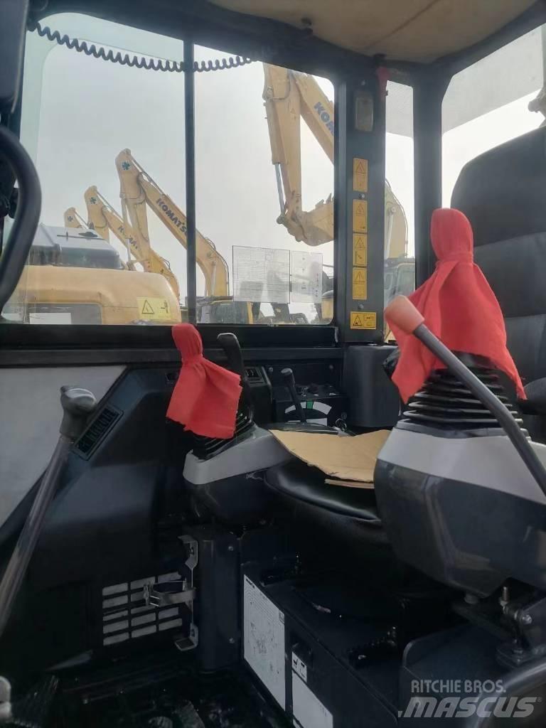 Komatsu PC56-7 Pásové rýpadlá