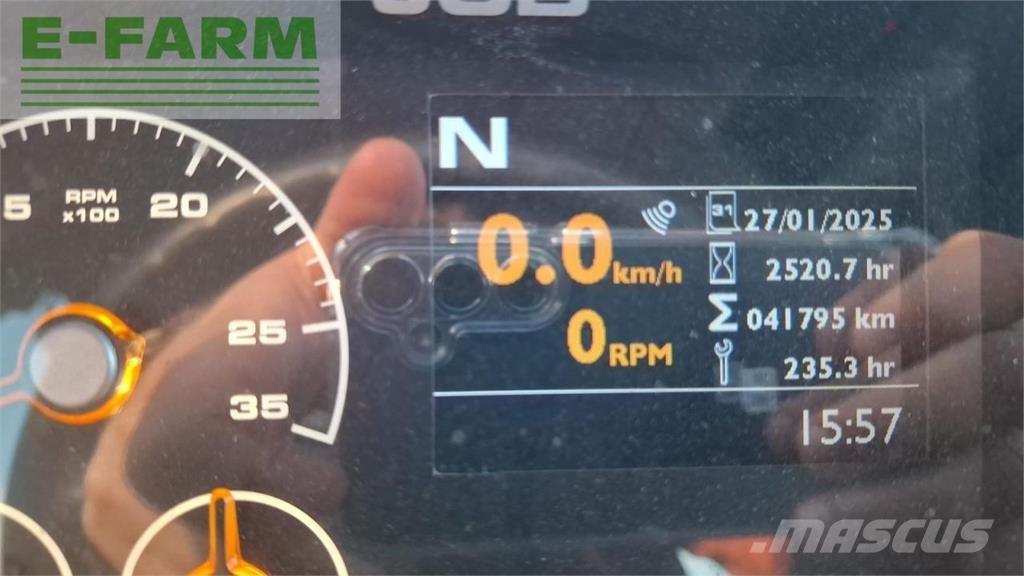 JCB 4220 fastrac Traktory