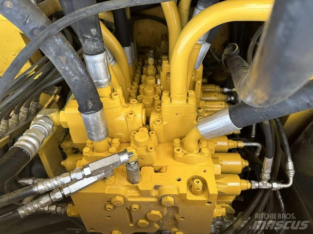 Komatsu PC400-7 Pásové rýpadlá