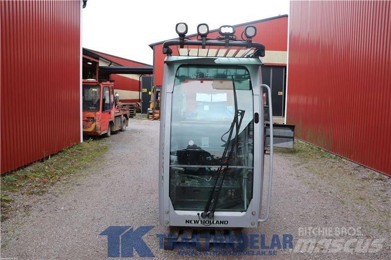 New Holland WE150C Kabíny a interiér