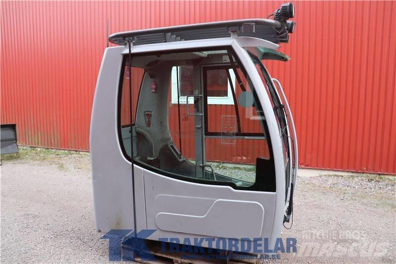 New Holland WE150C Kabíny a interiér