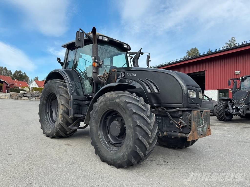 Valtra T 162 Traktory