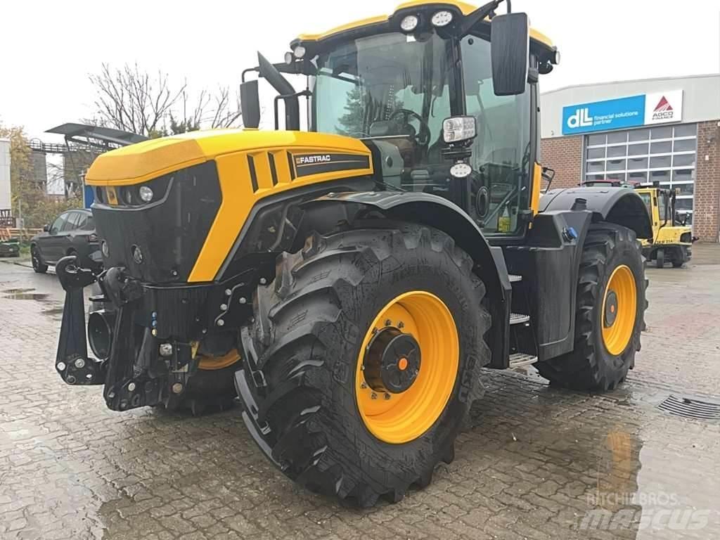 JCB Fastrac 4220 Traktory