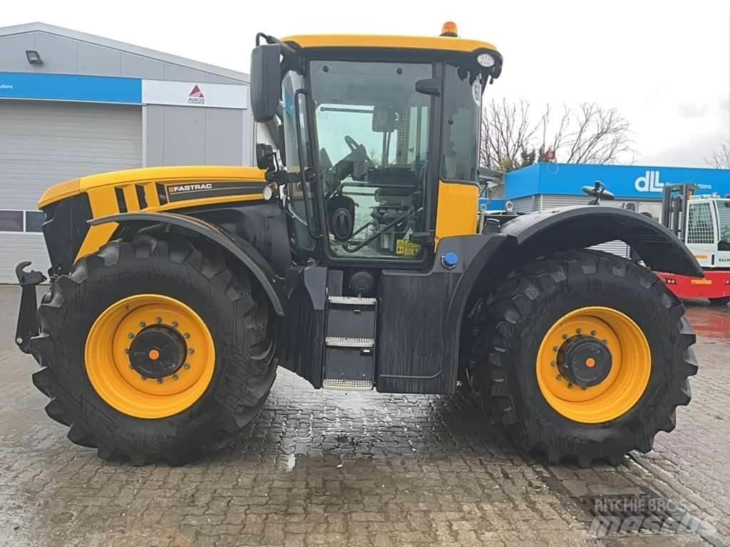 JCB Fastrac 4220 Traktory