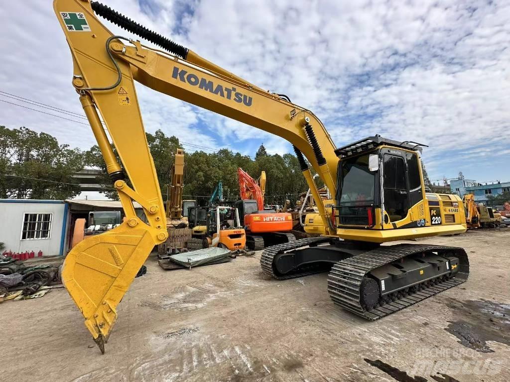 Komatsu PC 220 Pásové rýpadlá