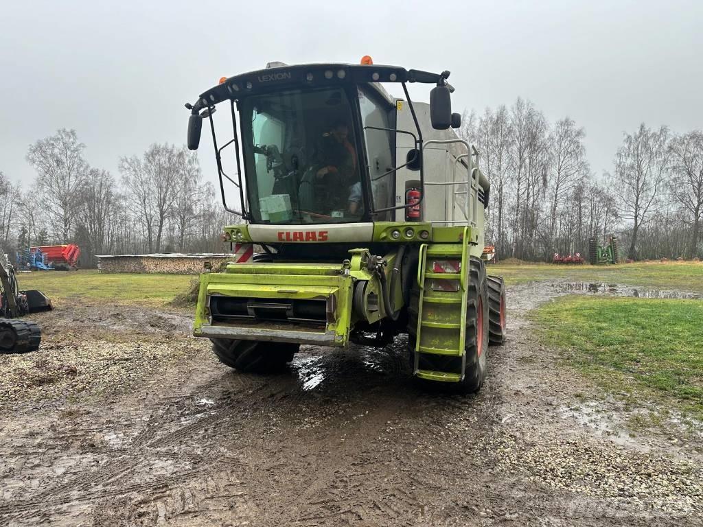 CLAAS Lexion 670 Kombinované zberacie stroje