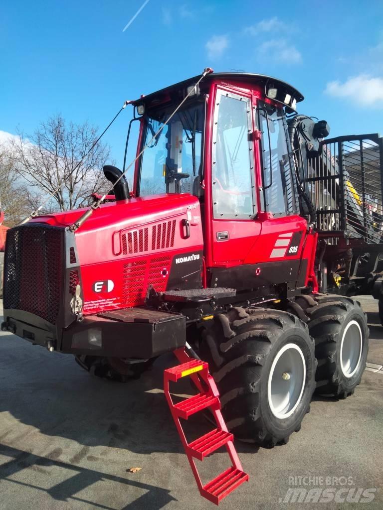 Komatsu 835 Lesné traktory
